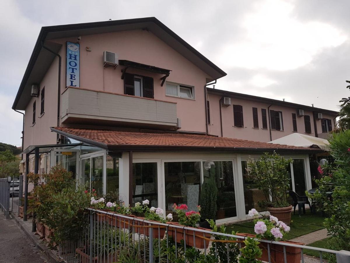 Patrizia Hotel Marina di Massa